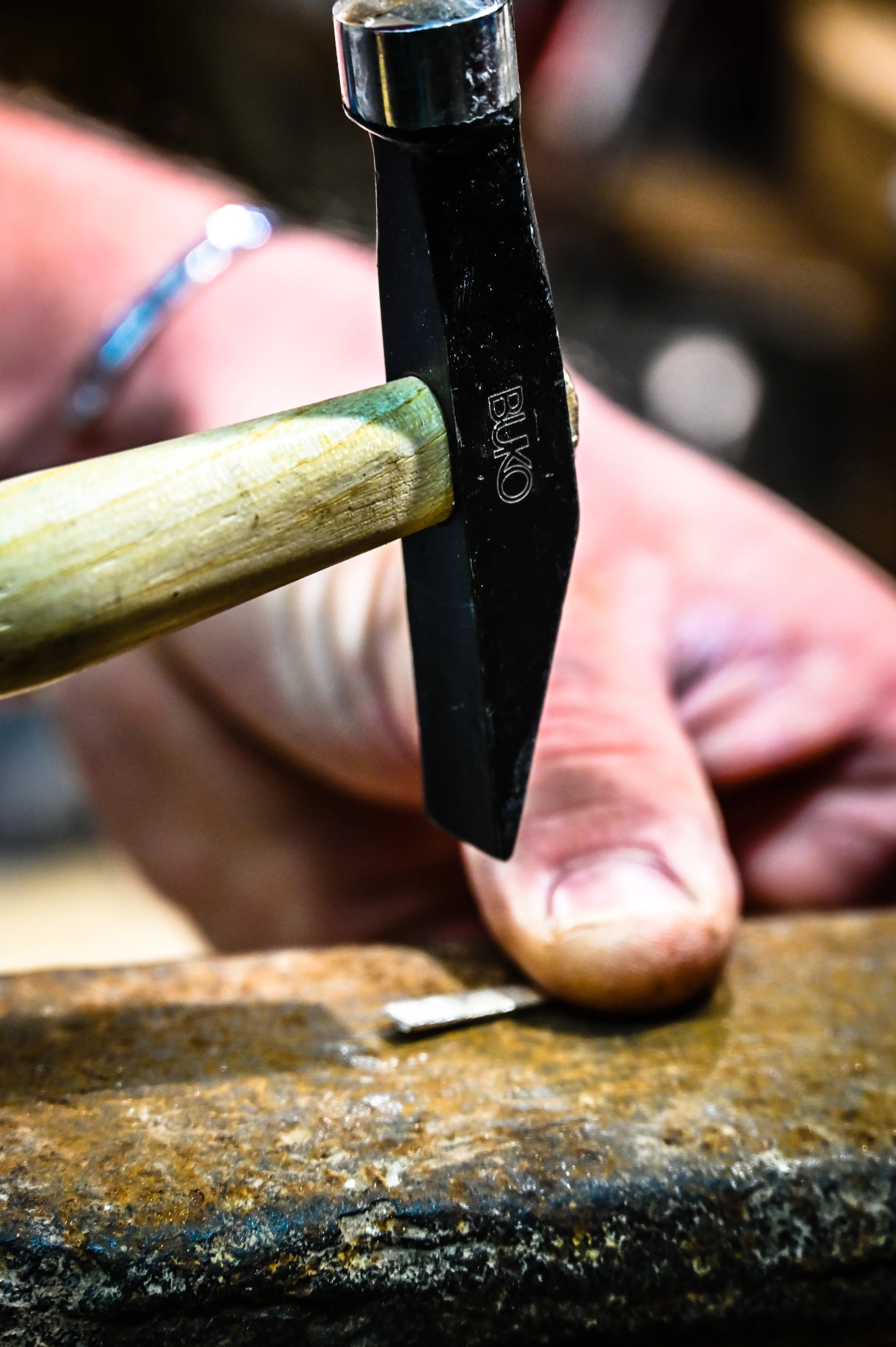 Werken met hamer